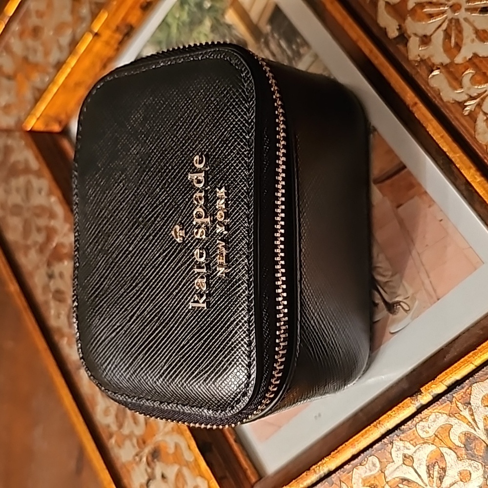 kate spade Jewelry Box Zip-Around Black Small - Picture 2 of 7